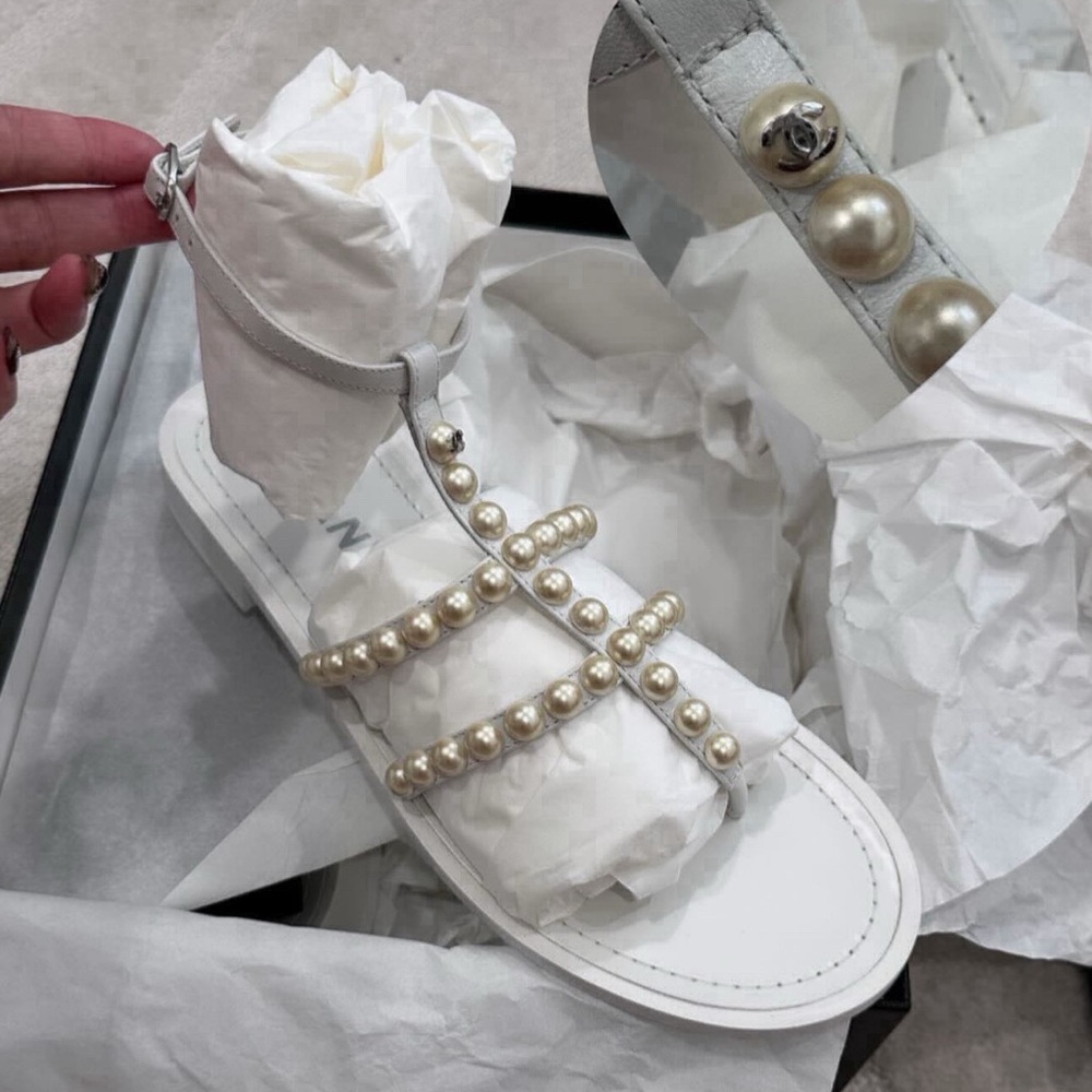 Brand new CHANEL Pearl Sandal 41